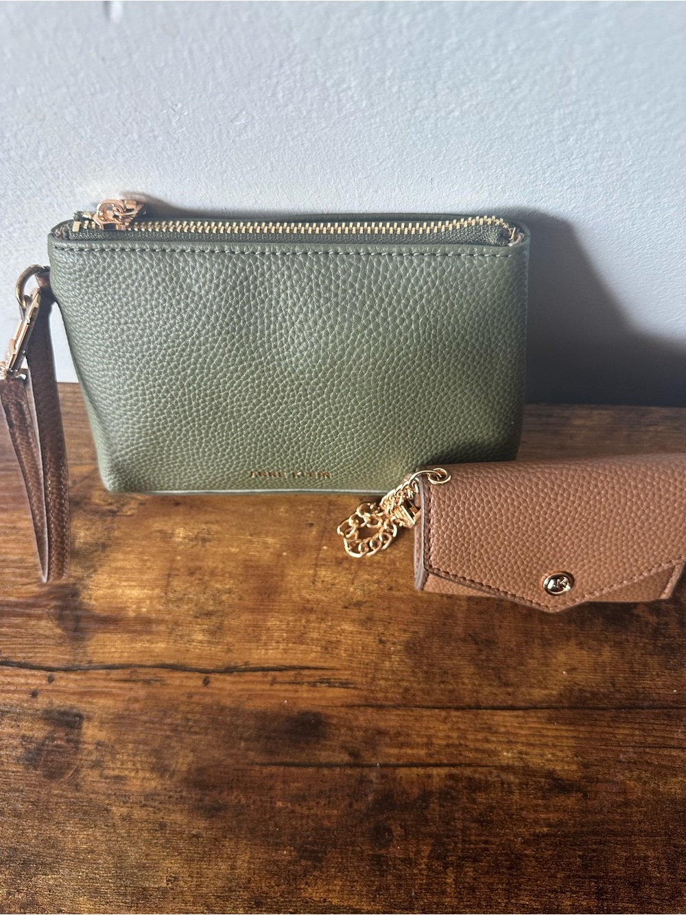 Anne Klein Olive Wristlet with Brown Chain Card Case With Gold Chain Strap NWOT - Picture 2 of 4
